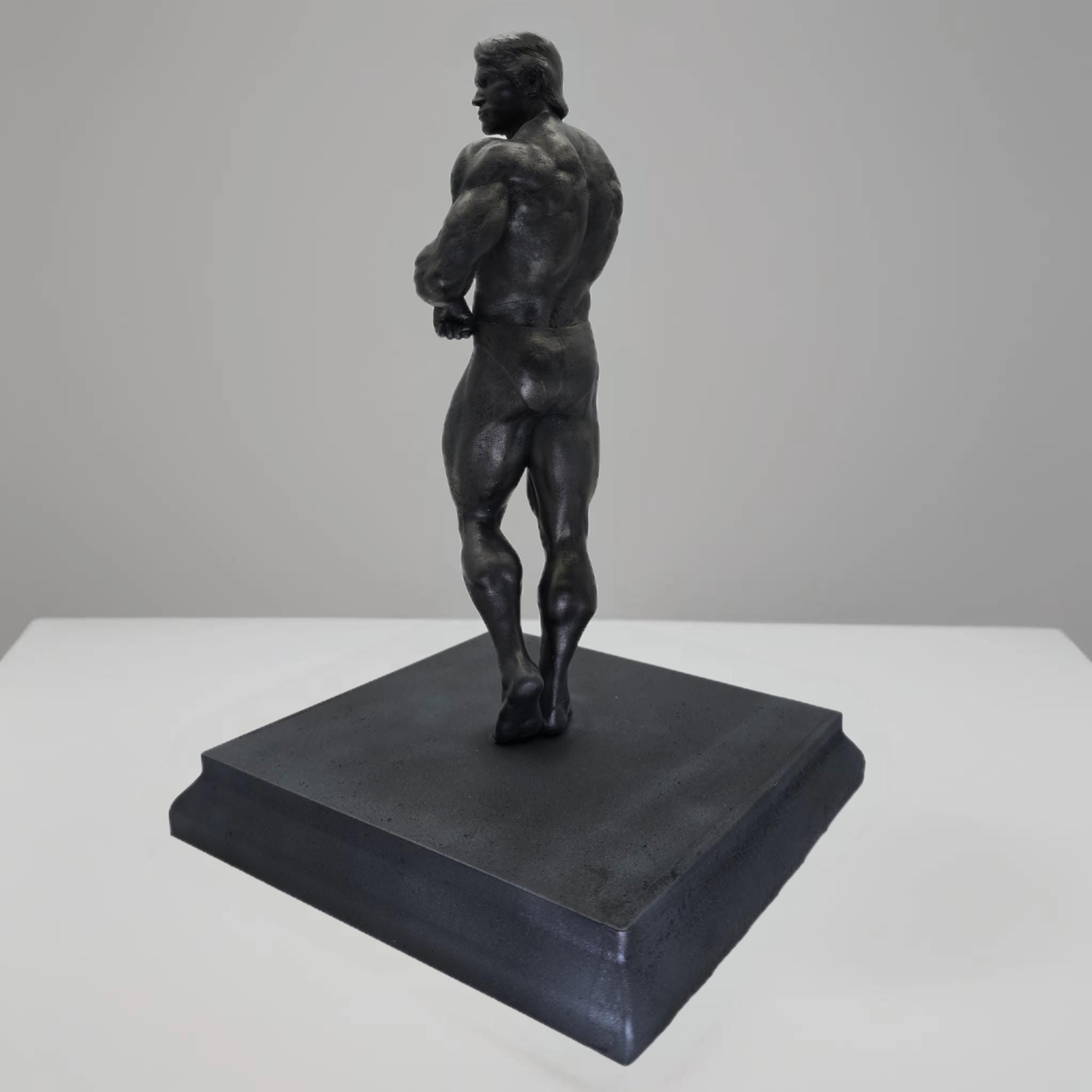 Bodybuilding Side Chest Pose Figurine | Various Sizes